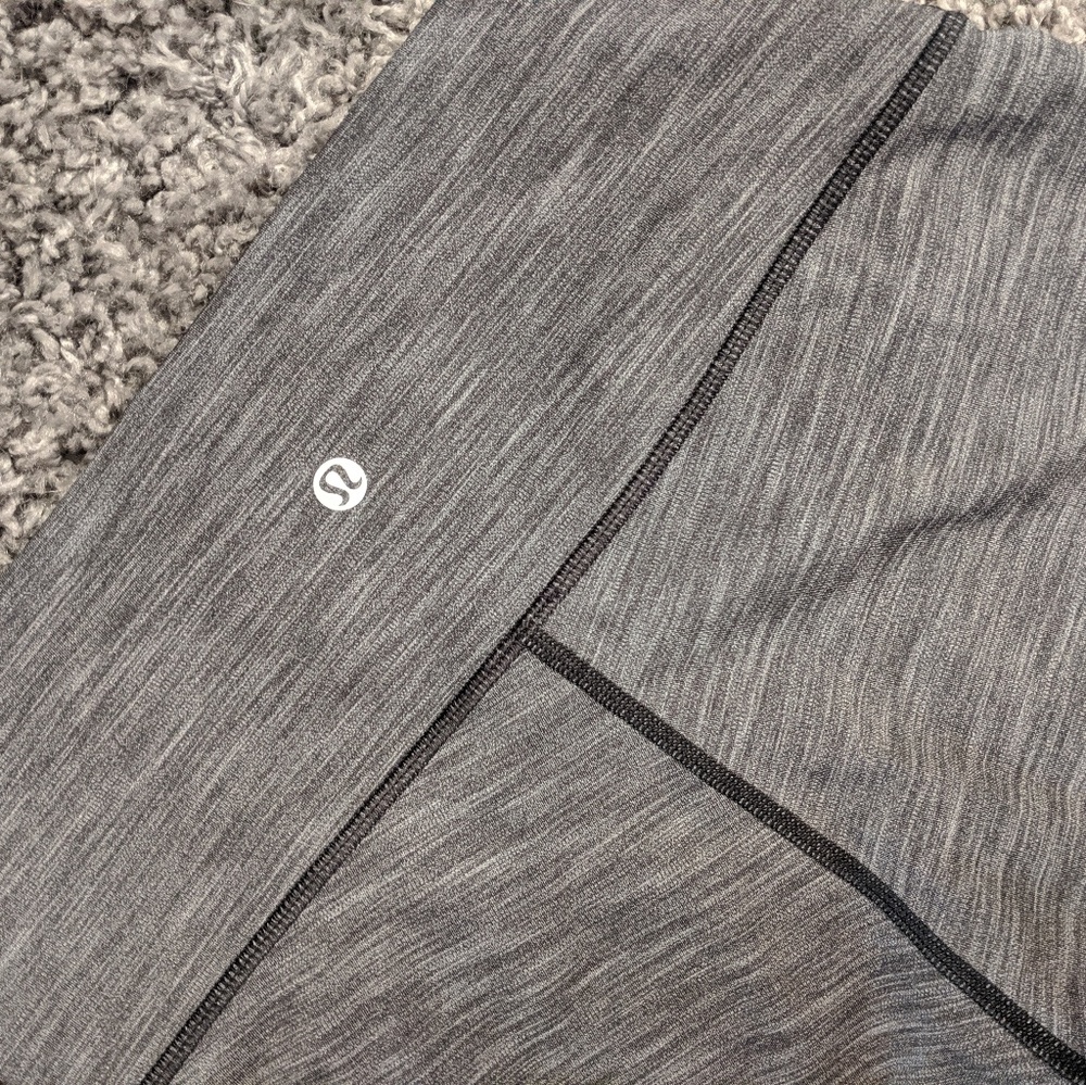 Lululemon leggings size 8